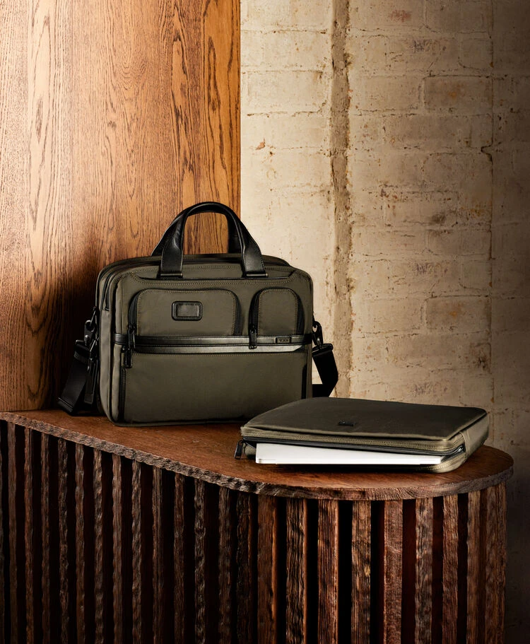 Tumi ALPHA Expandable Organizer Laptop Brief OLIVE NIGHT 9 Tumi ALPHA Expandable Organizer Laptop Brief OLIVE NIGHT - Image 7