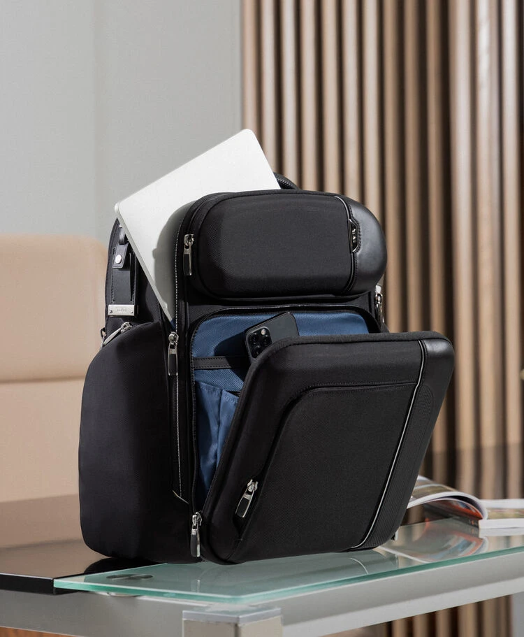 Tumi ARRIVÉ Barker Backpack BLACK 10 Tumi ARRIVÉ Barker Backpack BLACK - Image 8