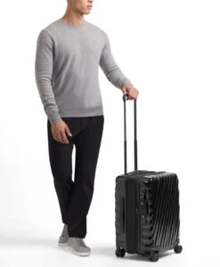 Tumi 19 DEGREE International Expandable 4 Wheeled Carry-On BLACK -Tumi 139683 1041 hi res alt9 10