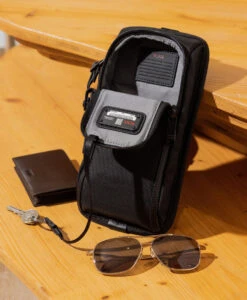 Tumi ALPHA Compact Sling BLACK -Tumi 142398 1041 hi res bg 1