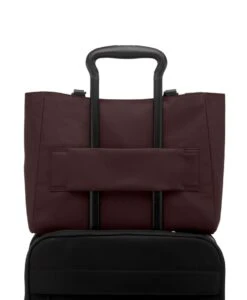 Tumi VOYAGEUR Valetta Medium Tote DEEP PLUM 13 Tumi VOYAGEUR Valetta Medium Tote DEEP PLUM -Tumi 146571 405E hi res alt5 6